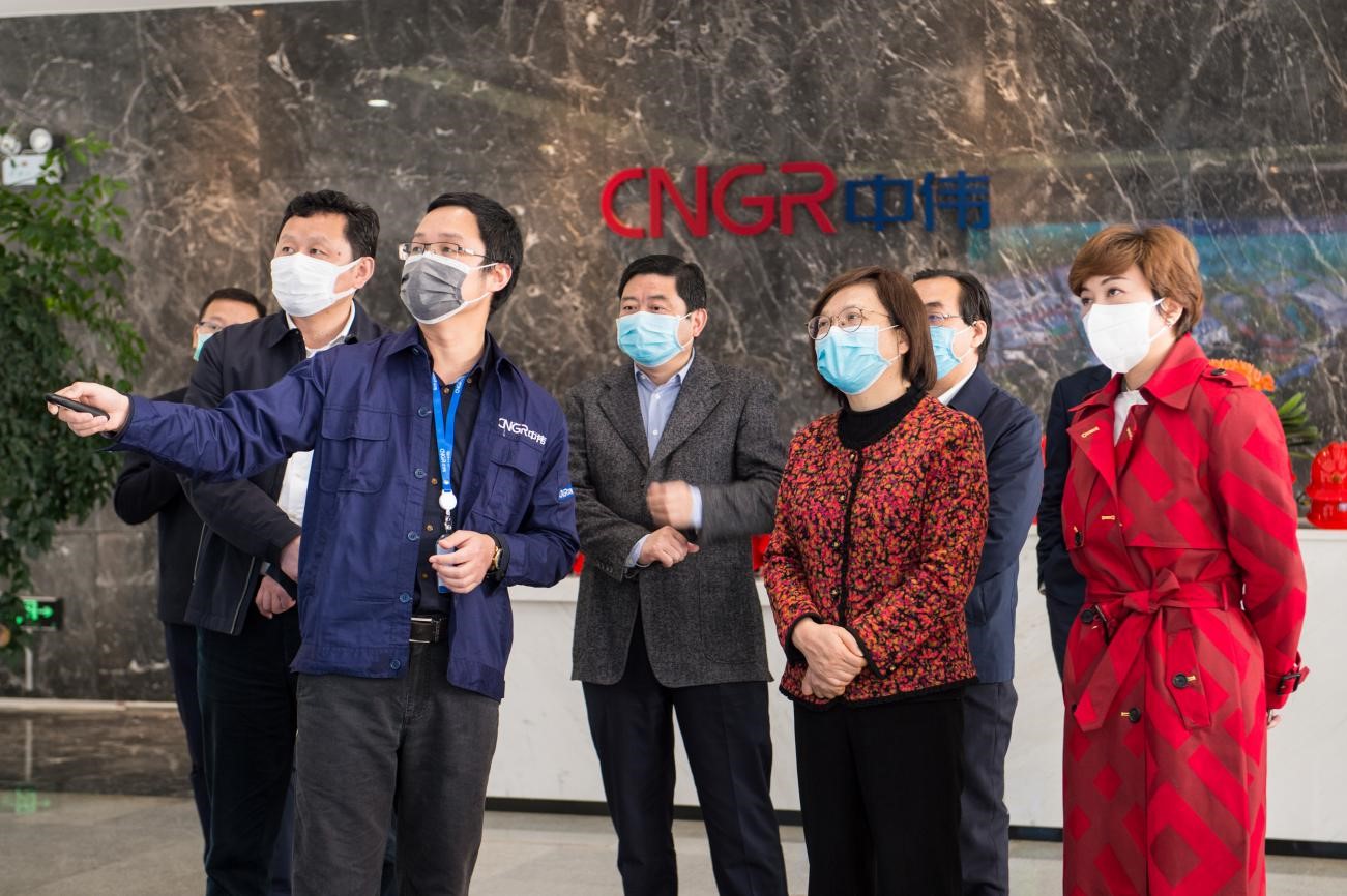 湖南省委常委、常务副省长谢建辉赴taptap点点官网视察复工复产工作