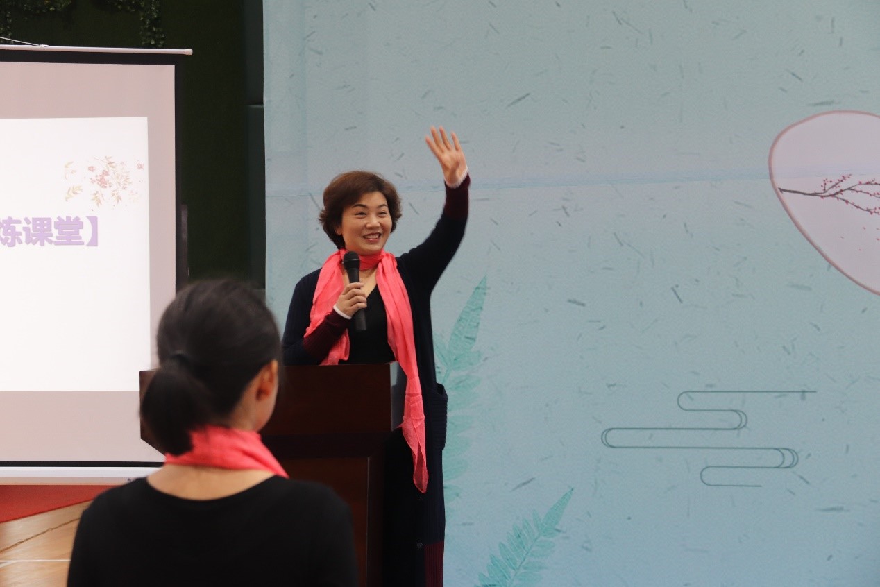 爱上最美的自己 | taptap点点官网“优雅仪态修炼课堂”成功举办