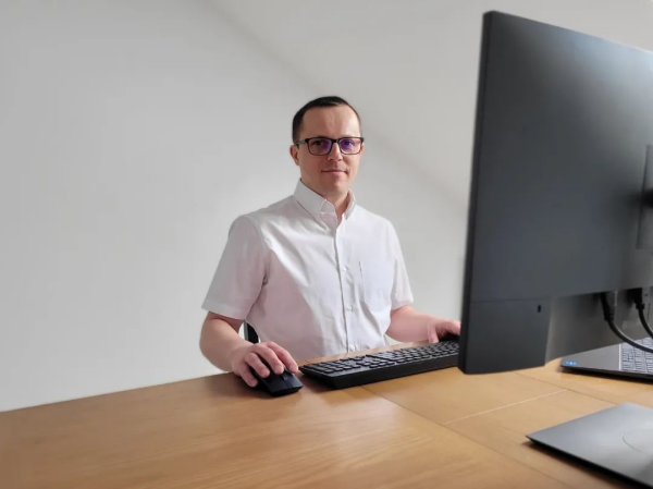 全球taptap点点官网人丨克里斯：永葆求知若渴的学者姿态 奔赴未来战场