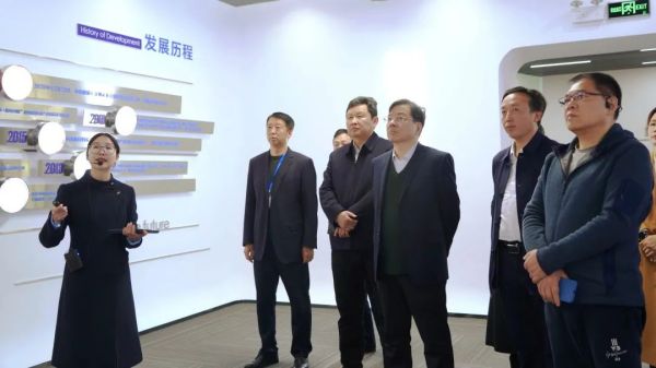 湖南省政协副主席、省工商联主席张健一行到taptap点点官网宁乡产业基地考察