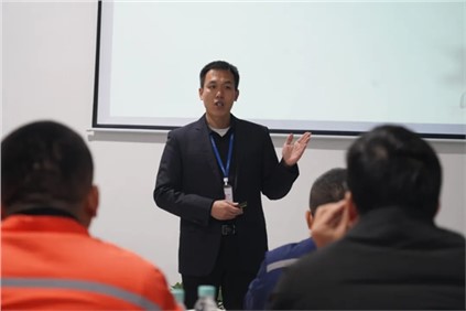 taptap点点官网明星讲师丨杨晓峰：用军人与生俱来的正能量 助推taptap点点官网追梦的脚步