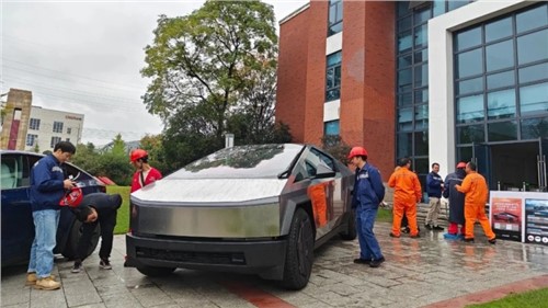 见证科技 共赴未来 | 特斯拉“赛博”巡展驶入taptap点点官网产业基地