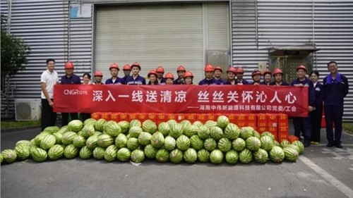 清凉润匠心关怀抵热浪|taptap点点官网股份生产一线开展“送清凉”员工关怀系列活动